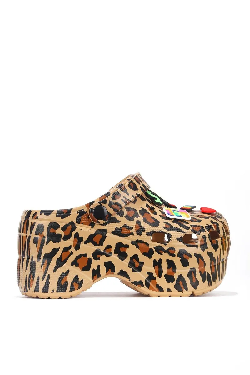 Cape Robbin Gardener-2 Platform Clogs Fashion Comfortable Slippers LEOPARD