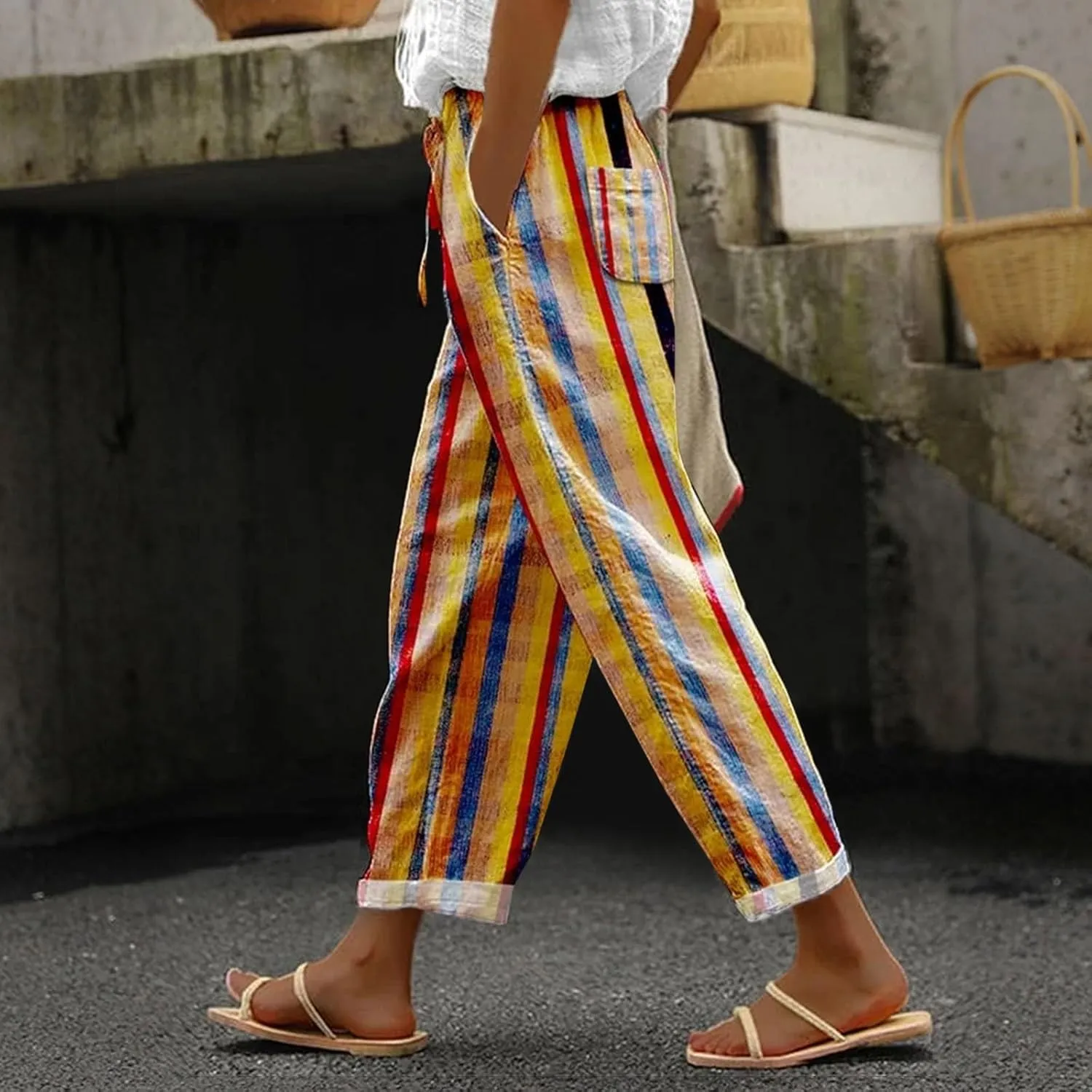 Women's Linen Capri Pants with Pockets Elastic Waist Cropped Trousers for Summer Adventures Casual Vacation Daily